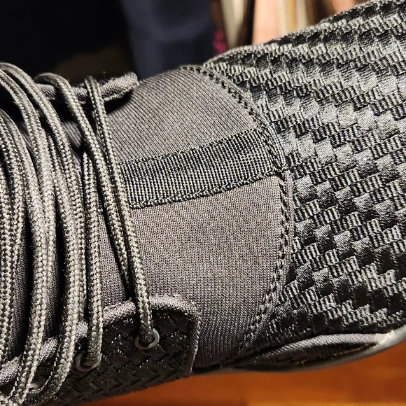 Jordan Basket Weave Sneakers - Picture 4 of 16